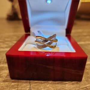 Womens 14k gold ring
